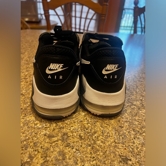 Women’s Nike Air Max Excee Sneakers - Picture 4 of 5